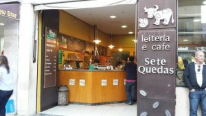 Foto da Fachada do Café e Leiteria Sete Quedas em Poços de Caldas