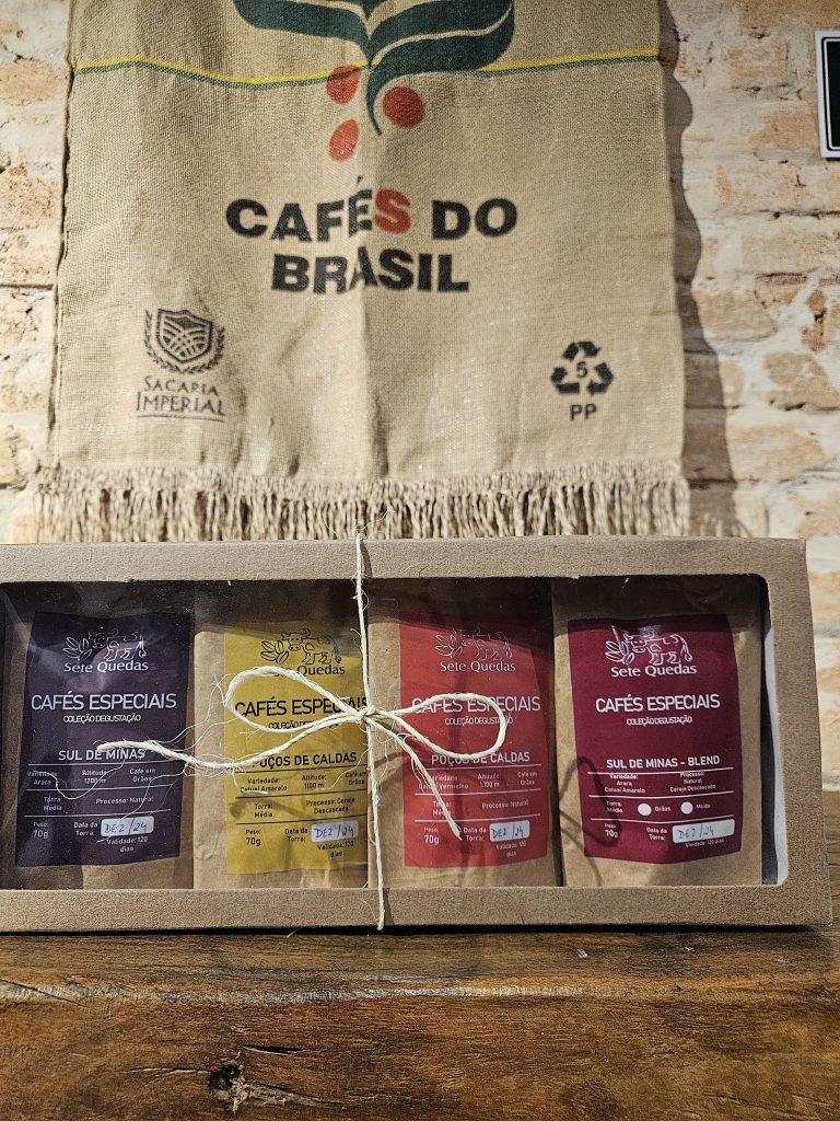 kit com grãos premiados - Café Sete Quedas